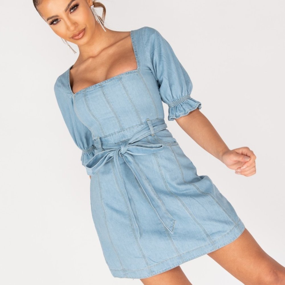 Lunch Date Light Wash Belted Denim Jean Dress - Picture 3 of 8